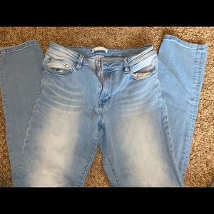Men’s jeans, men’s hat, fishing shirt